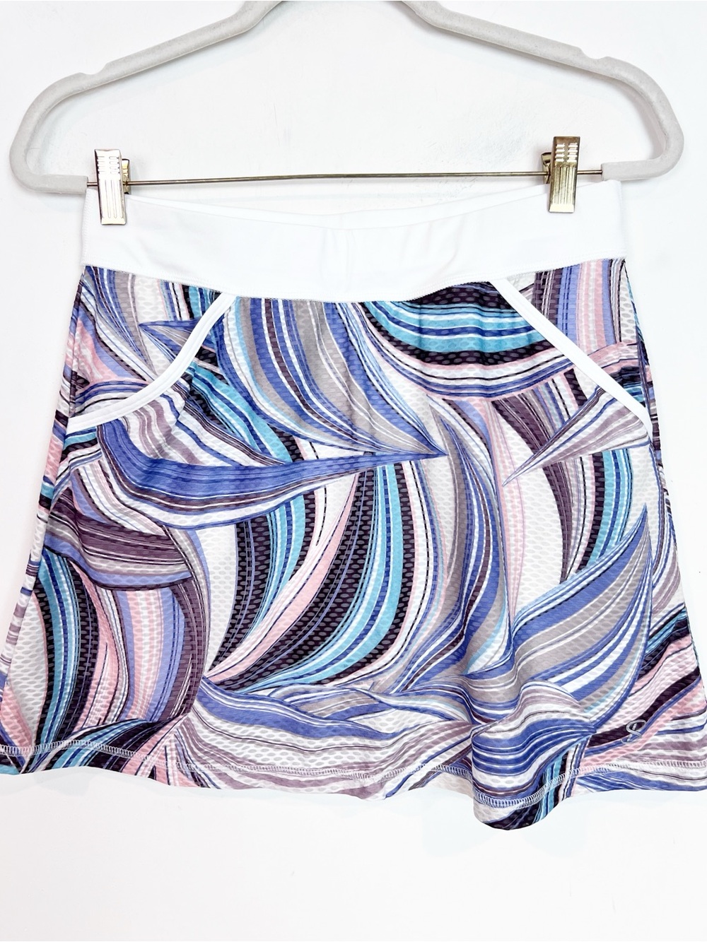 SOFIBELLA AIRFLOW PURPLE BROWN WHITE PINK SWIRL PATTERN GOLF SKORT SZ MEDIUM